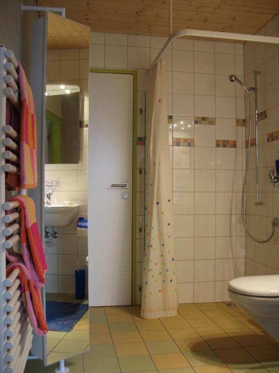 B&B Sunnesite Pratteln Rum bild